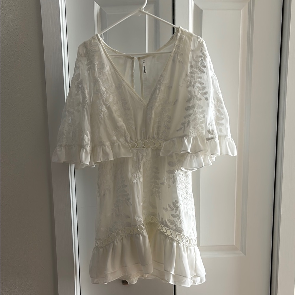 Elegant White Lace Dress